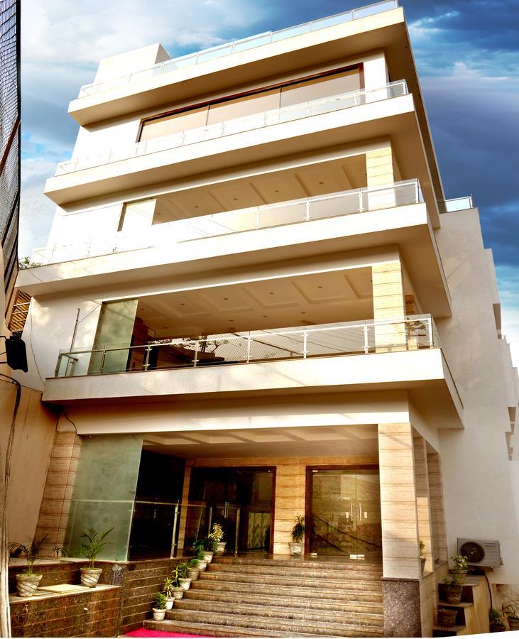 Hotel Trance Ganga Tapovan Exterior photo